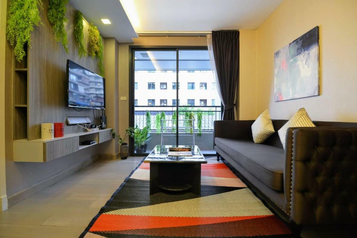 Aparthotel Dazzle By Ludoping