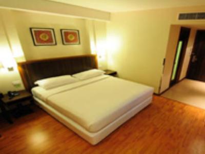 Dynasty Hotel