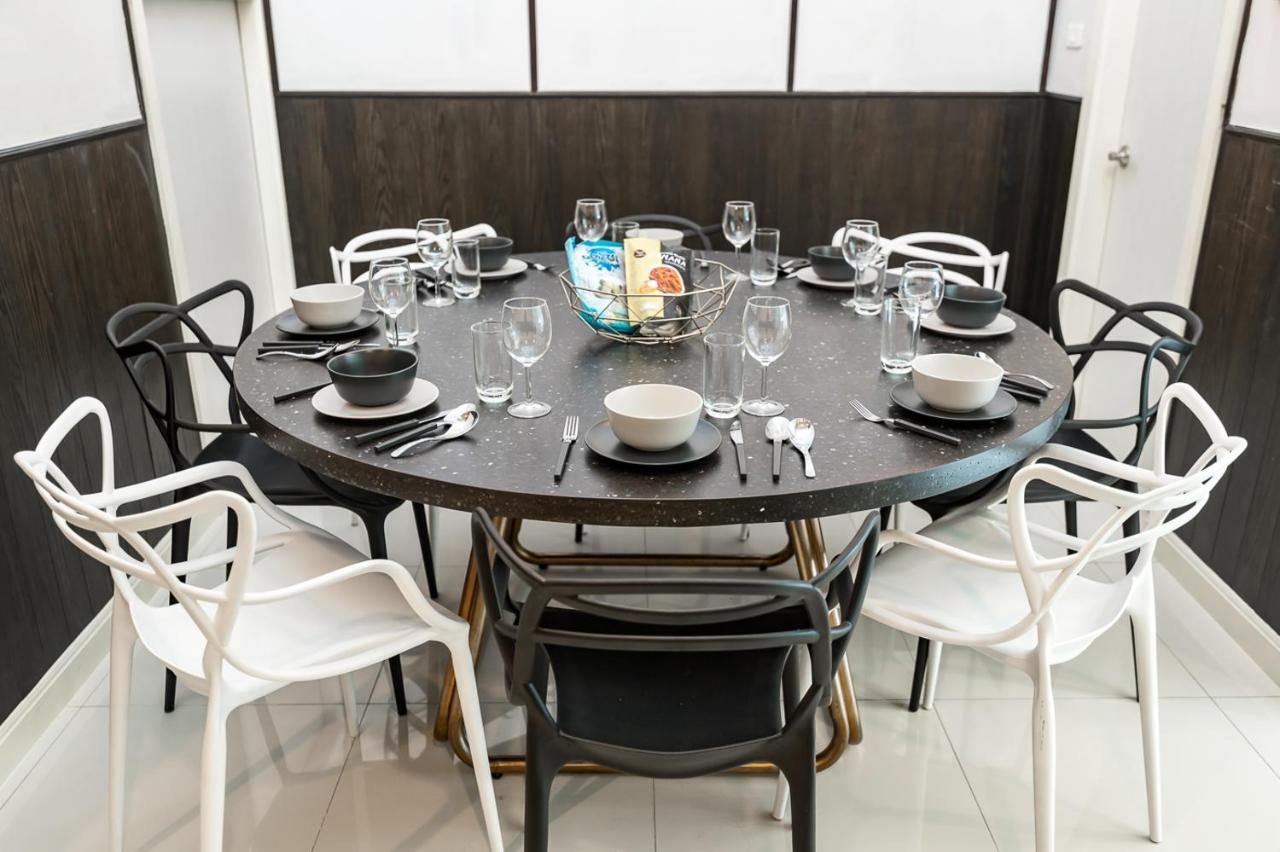 Villa Miq Asoke808 - Asoke Bts - Garden Pool - 16 Pax