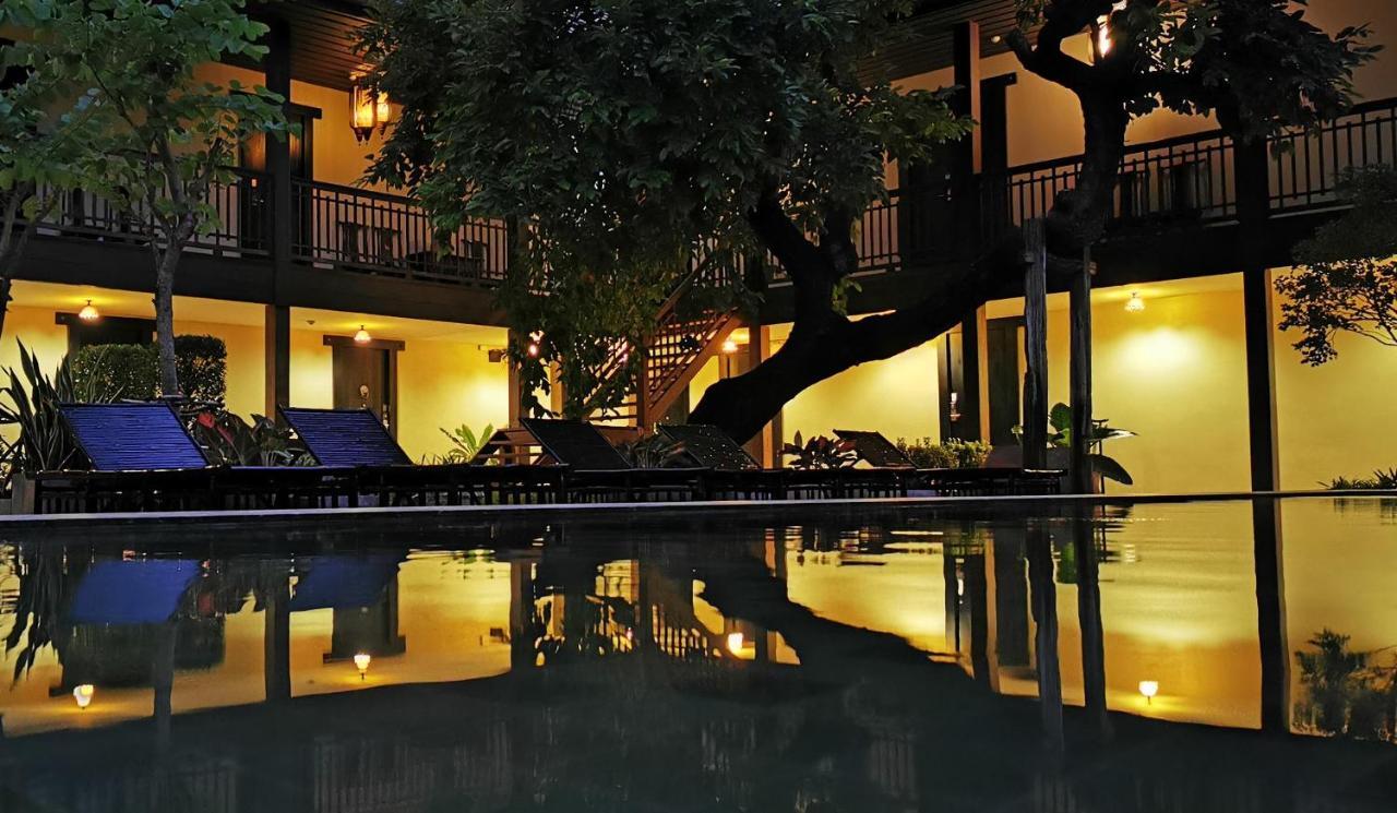 Hotel Villa Bangkok 3*