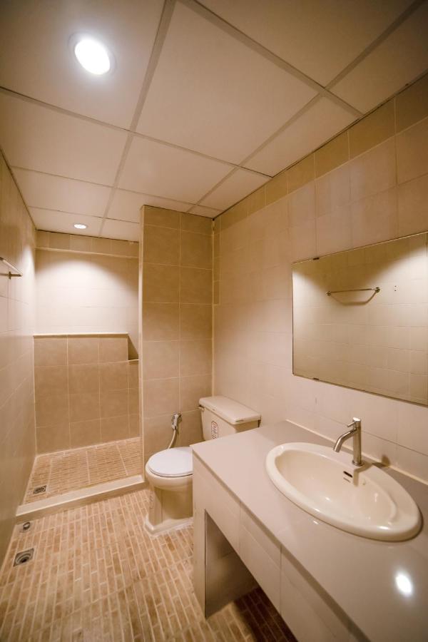 Oyo 602 L'hotel Hotel 3*