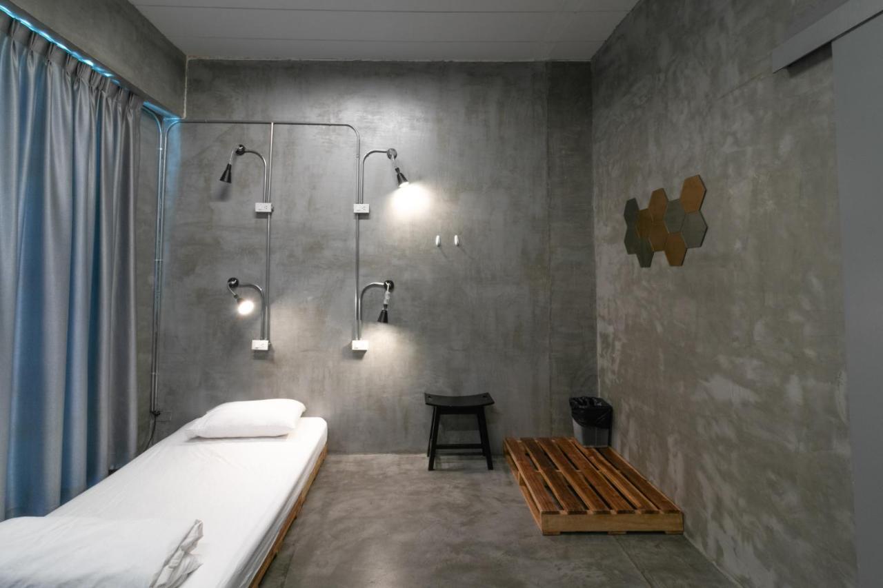 Urbanite Albergue Bangkok