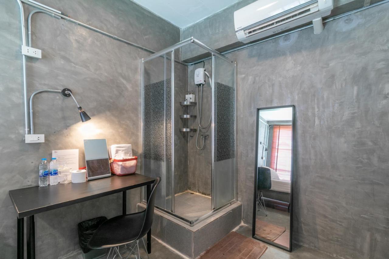 Urbanite Albergue *