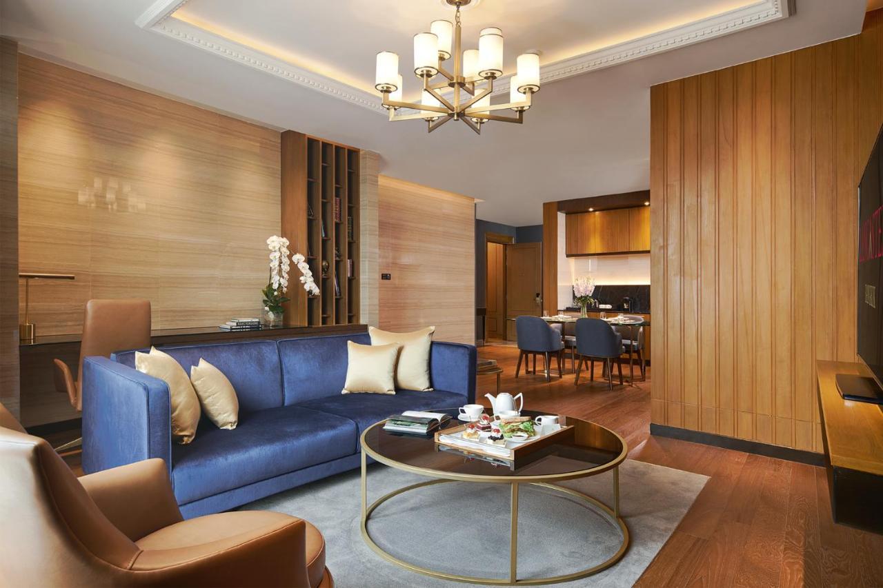 Lancaster Hotel