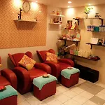 Omni Tower Cozy Apartment Nana Bts