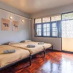 Snoozzze Hostel ใกล้รถไฟฟ้า ย่านบางรัก (Adults Only)