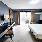 Watana Hotel