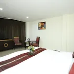 Lucky Palace Hotel