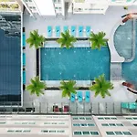 Novotel Living Bangkok Sukhumvit Legacy