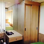 Sukhumvit 20 Guest House
