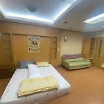 House 9