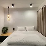 Ekanek Hostel (Adults Only)