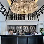 Siam Champs Elyseesi Unique Hotel