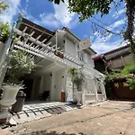 Ban Thungdang Housetel Bangkok