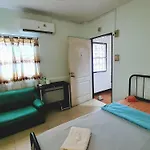 Roong-Arun Apartment