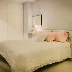 Grand Diamond Suite Condominium Floor11