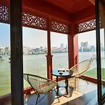 Amdaeng Bangkok Riverside Hotel