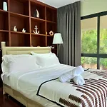 Deluxe Pool Villa 5 Rooms Punnawithi Bts