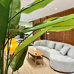 Deluxe Pool Villa 5 Rooms Punnawithi Bts