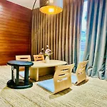 Deluxe Pool Villa 5 Rooms Punnawithi Bts