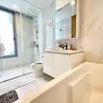 Sukhumvit Terminal 21 Asoke Super Luxury Designer 65 Sqm