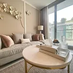 Sukhumvit Terminal 21 Asoke Super Luxury Designer 65 Sqm
