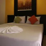 Grand Pinnacle Hotel