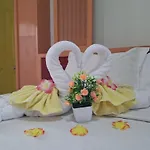 Happy 2 Hotel