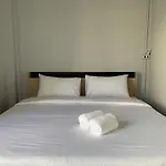 Ti Thong Hostel