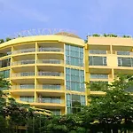 Seven Place Executive Residences