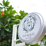 Mistletoe Bakery & Hostel