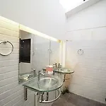 Zent & Bao Hostel