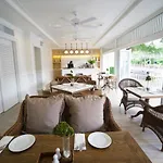 Casa Vimaya Riverside