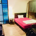 FIRST 1 Boutique House at Sukhumvit 1