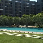 Blossom Condo Sathorn Charoenrat