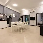 U2 Large 2 Bedrooms 100M To Bts Station