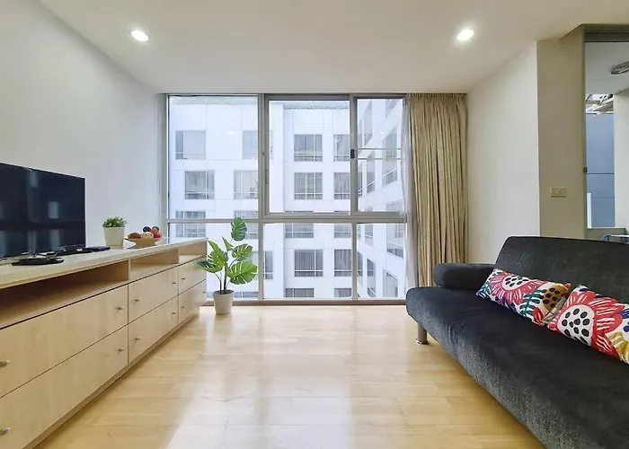 The Glass House Corner Asoke : 1Br /Wifi/Netflix