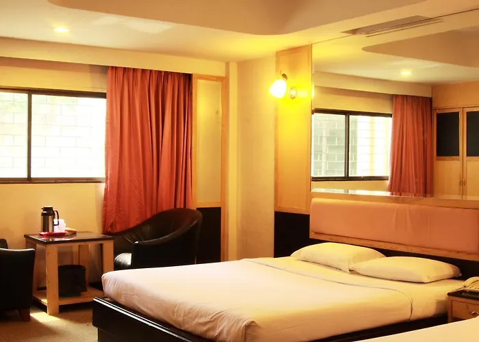 Pradipat Hotel