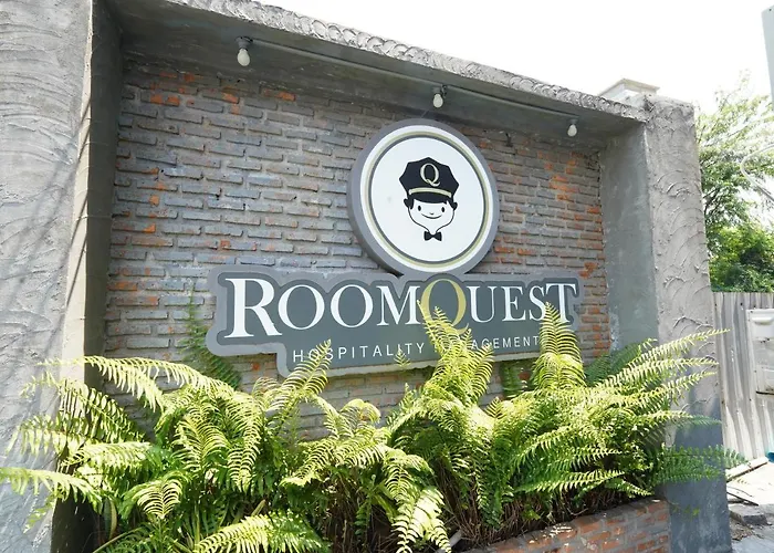 Roomquest Bangkok Don Mueang Airport