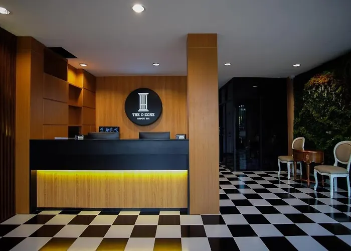 The O-Zone Airport Inn