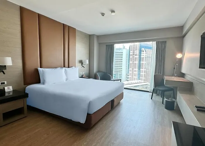 Ramada By Wyndham Bangkok Sukhumvit 11