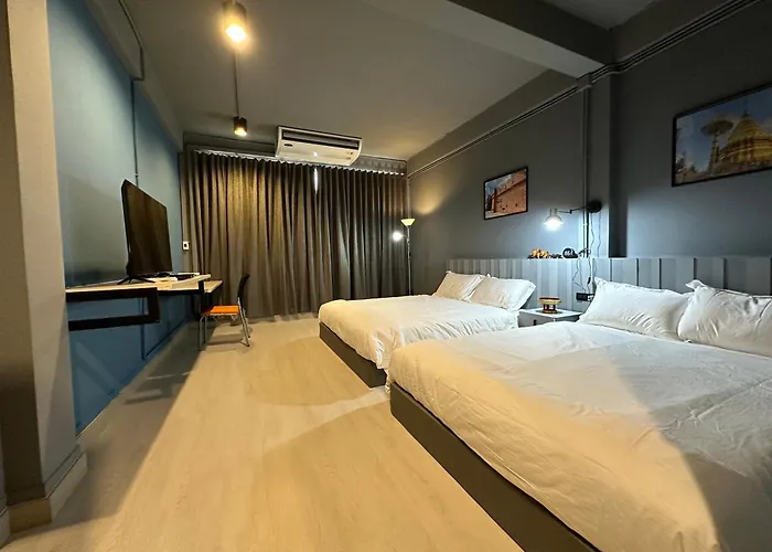 Bangkok Vibe, City House, 7 Mins To Bts, City Center, Private Room In Sathon, Private Bathroom, Bangkok, Thailand