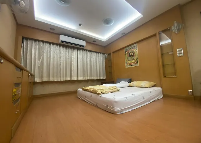 House 9