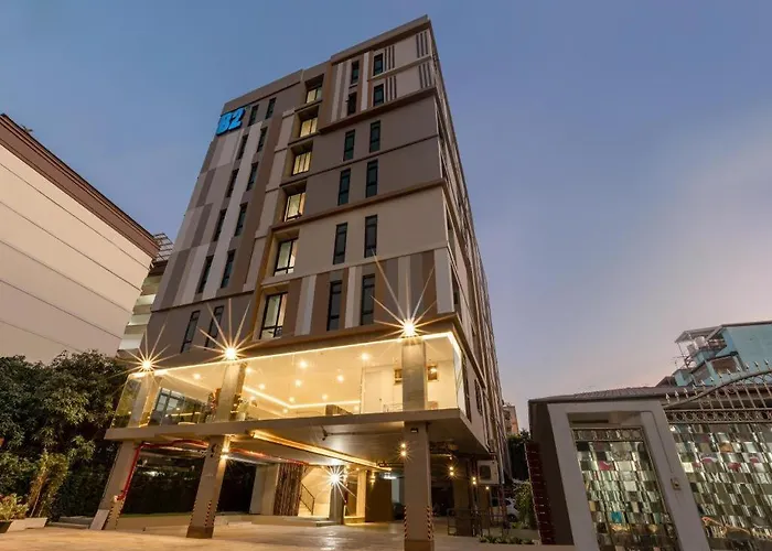B2 Huai Khwang Premier Hotel