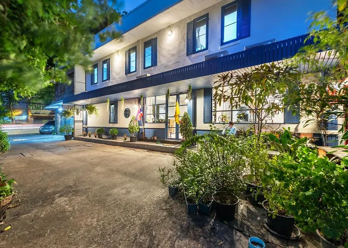 Visut House Hostel