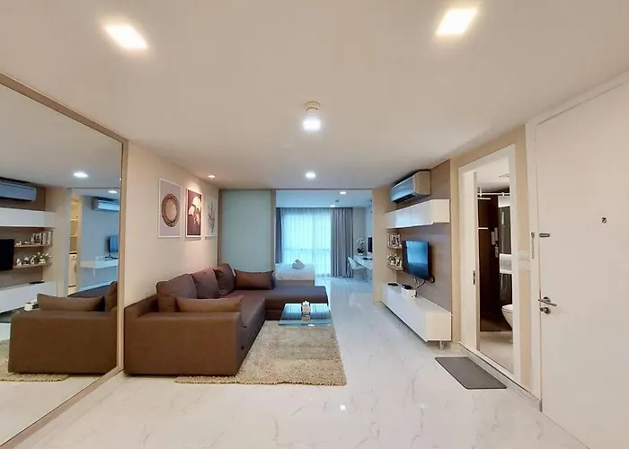 Condominium - Sukhumvit Soi 5 Bts Nana- Room Size 47M2