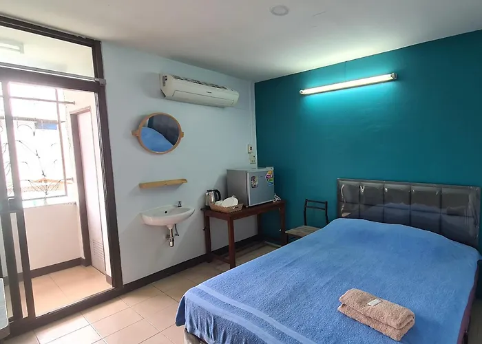 Roong-Arun Apartment