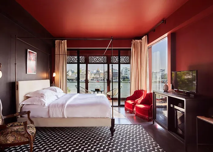 Amdaeng Bangkok Riverside Hotel