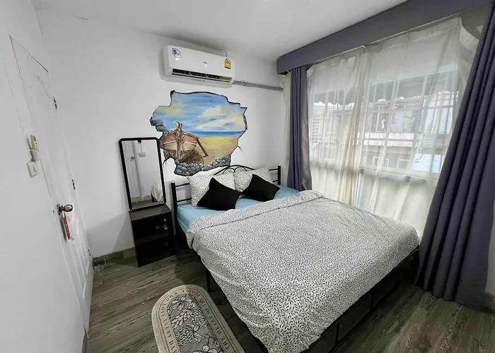 Comfy Crib Hostel