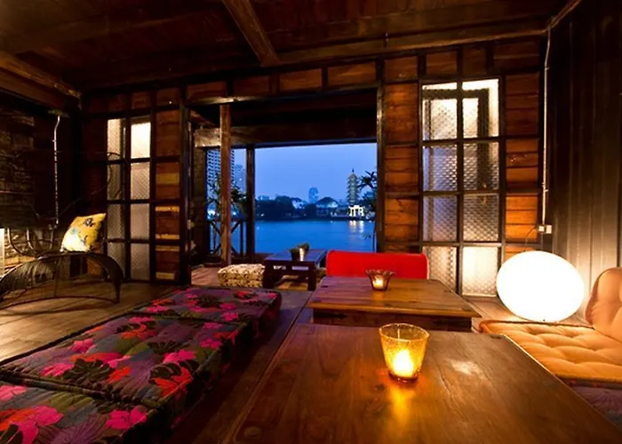 Loy La Long Hotel